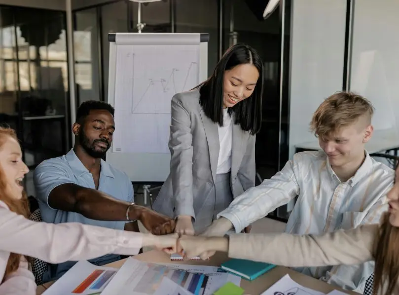 Weighing the Pros and Cons of an Employee Discount Program